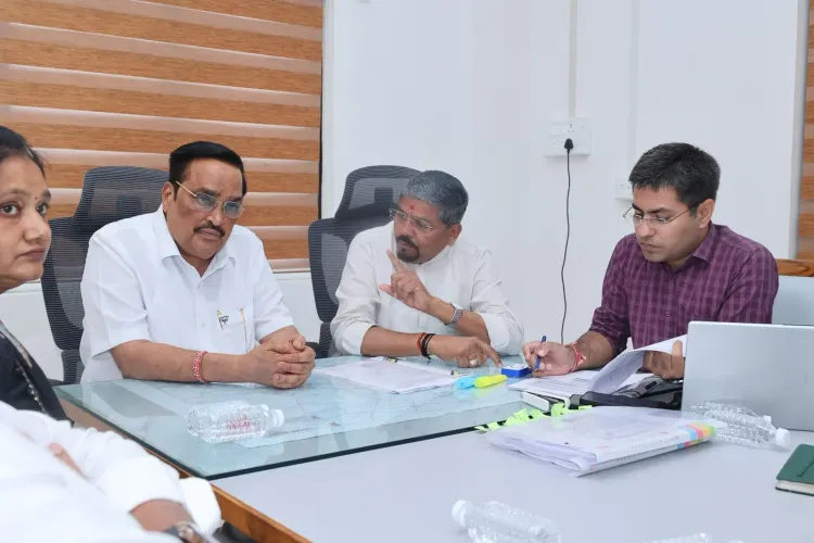 Jal Shakti Minister Paatil Reviews Navsari Flood Relief