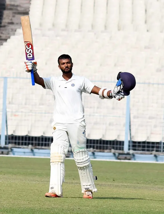 Why did Jalaj Saxena say goodbye to Kerala after nine seasons?