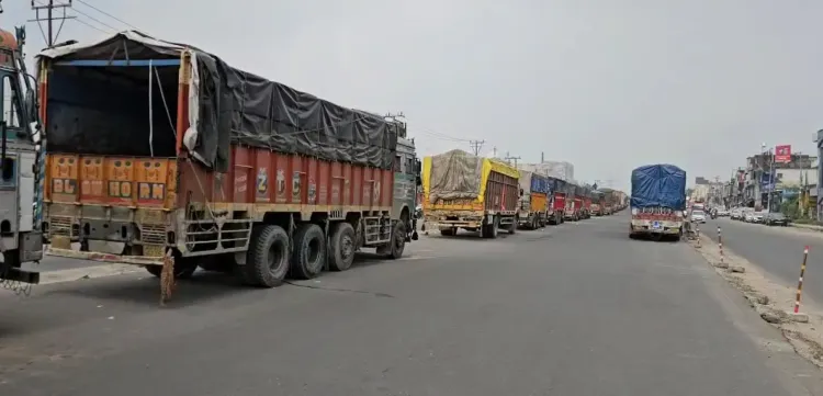 क्या जम्मू-कश्मीर में बारिश ने हाईवे को ठप कर दिया है?