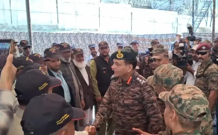 सेनाध्यक्ष जनरल धीरज सेठ ने नियंत्रण रेखा के पास चिनार कोर का दौरा किया, 'ऑपरेशन दृष्टि 2026' का लिया जायजा