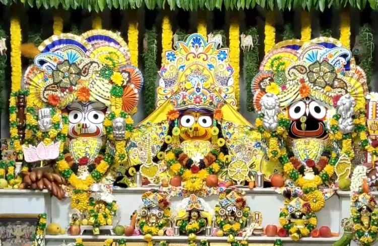 जन्माष्टमी 2025: बारामूला से विजयवाड़ा और कोयंबटूर तक मंदिरों में उमड़ी भक्तों की भीड़, सांप्रदायिक सद्भाव की मिसाल