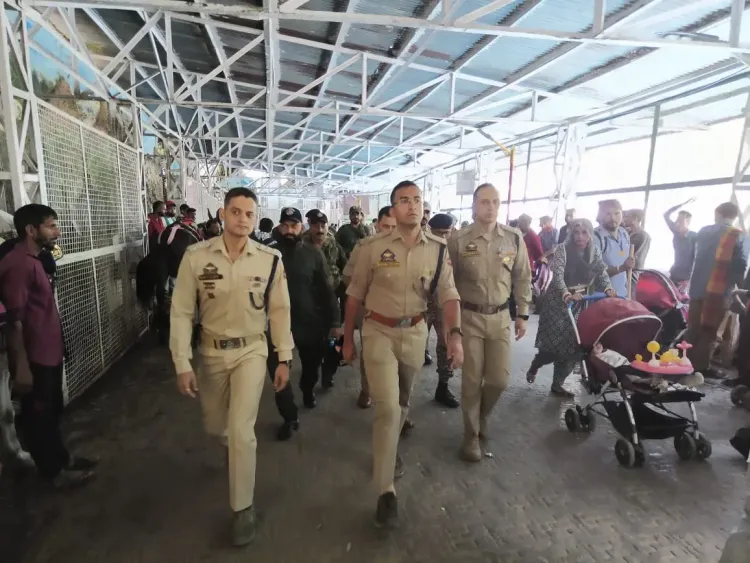 वैष्णो देवी यात्रा मार्ग पर SSP मुकुंद टिबरेवाल का पैदल सुरक्षा निरीक्षण, रात्रि गश्त बढ़ाने के निर्देश