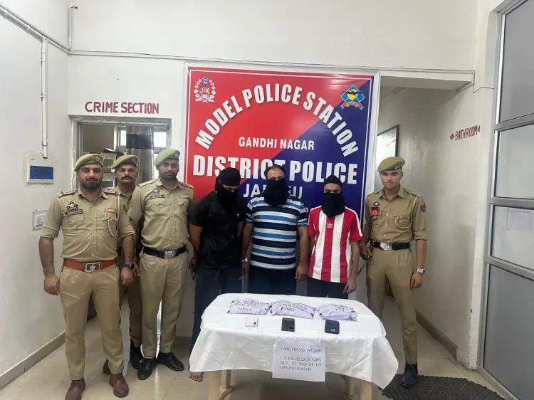 जम्मू पुलिस ने पकड़े तीन ड्रग तस्कर, गांधी नगर थाने की कार्रवाई में 780 ग्राम हेरोइन बरामद