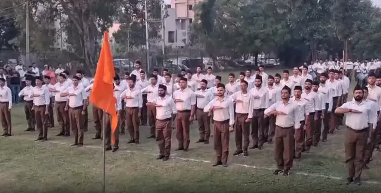 जम्मू यूनिवर्सिटी में RSS का विजयदशमी उत्सव और पथ संचलन, युवाओं को राष्ट्र निर्माण का आह्वान