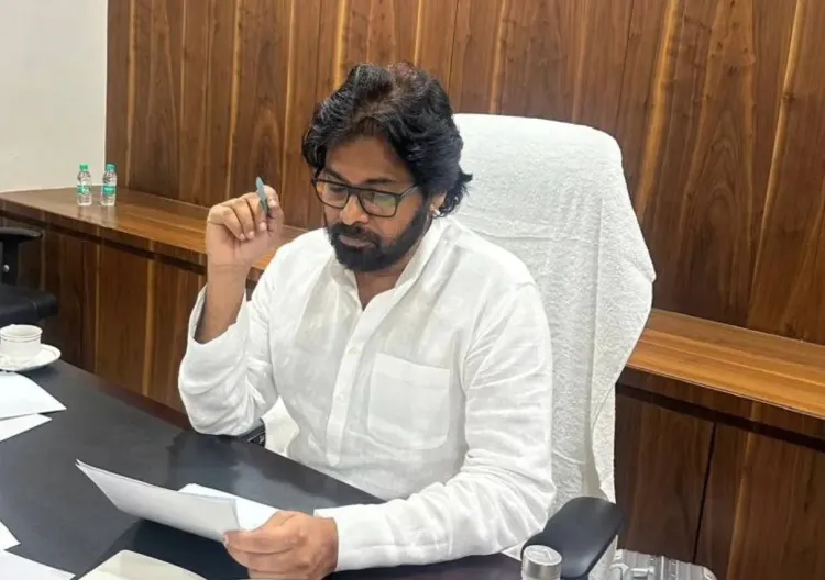 पवन कल्याण ने जन सेना पार्टी के लिए बनाई 14 सदस्यीय 'ज्वाइनिंग कमेटी', तेलंगाना में भी होगा गठन