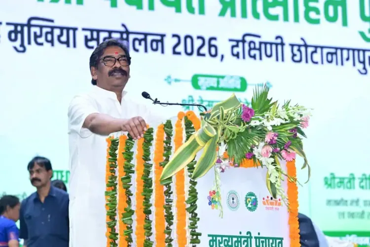 झारखंड: हेमंत सोरेन ने बेहतर पंचायतों को दिए ₹9 करोड़, आधार सेवाएं भी होंगी गांव तक