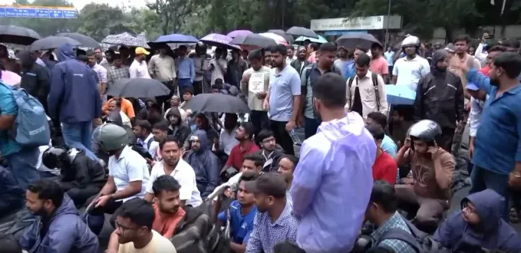 झारखंड CGL परीक्षा रद्द: 2,628 चयनित कर्मचारी सड़क पर, सचिवालय के बाहर जोरदार प्रदर्शन