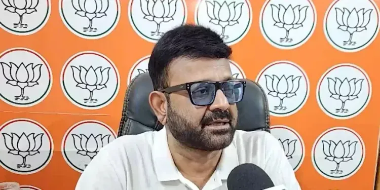 झारखंड छात्र आंदोलन स्थगित: BJP प्रवक्ता प्रतुल शाहदेव का आरोप, सरकार जानबूझकर मामला कानूनी पेच में फंसा रही