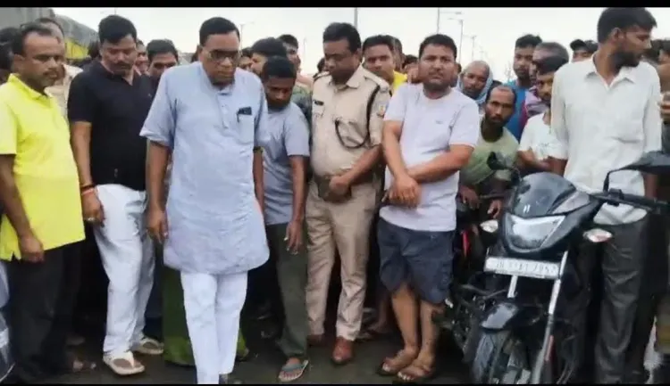 गिरिडीह के बगोदर में दिनदहाड़े गोली मारकर युवक की हत्या, आक्रोशित ग्रामीणों ने किया सड़क जाम