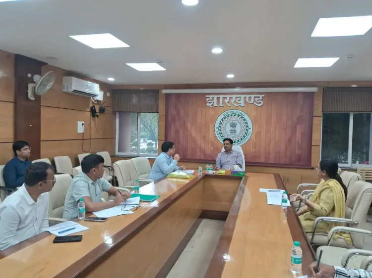 झारखंड के 100 सीएचसी होंगे हाईटेक: 24 घंटे सेवा के लिए 600 डॉक्टरों के नए पद, ग्रामीण स्वास्थ्य को मिलेगा बड़ा बल