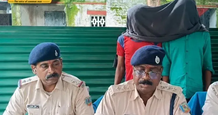 पश्चिमी सिंहभूम में जमीन विवाद पर परिवार के 3 सदस्यों की हत्या, आंगन में दफन शव बरामद; 2 गिरफ्तार