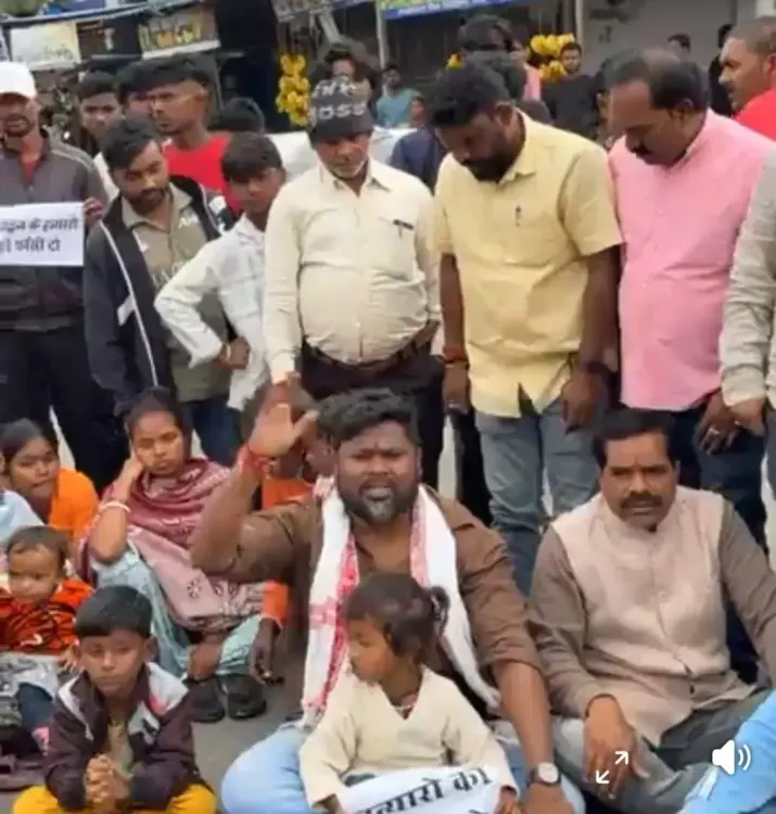 रांची के पिठौरिया में होटल मैनेजर बालेश्वर गोराई की हत्या, आक्रोशित ग्रामीणों ने घंटों जाम रखी सड़क