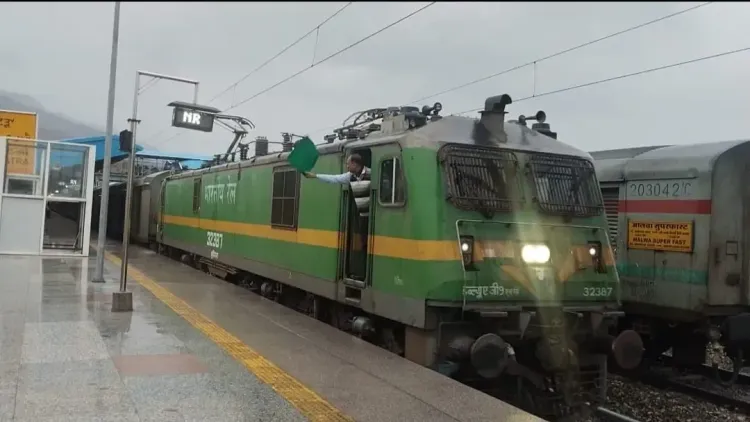 Did Passengers Express Gratitude to Railways for Successful Katra-Srinagar Train Service?