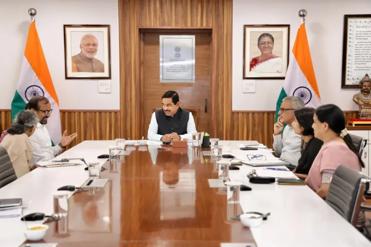 Joshi meets TN minister, reviews KMS 2025-26 paddy procurement target