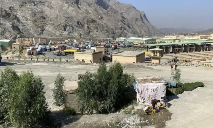 What is Kabul's Response to Trade Challenges at the Pakistan Border?