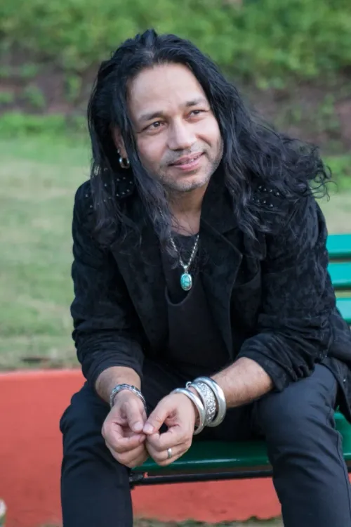 What Did Kailash Kher Say About the Shooting at Kapil Sharma's Restaurant in Canada?
