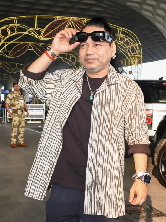 Kailash Kher Enjoys Authentic ‘Chulhe Ki Roti’ in the Himalayas
