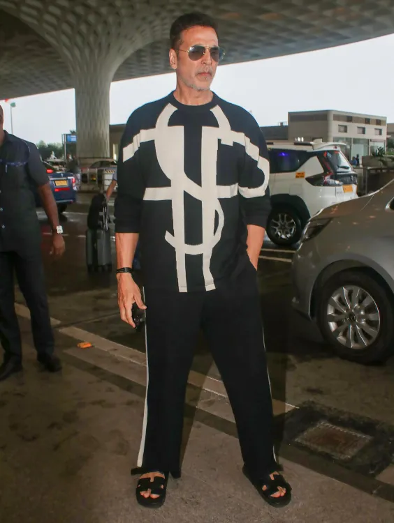 What Heartfelt Birthday Wishes Did Akshay Kumar Receive as He Turns 58?