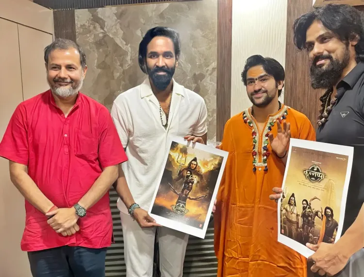 Team ‘Kannappa’ Visits Bageshwar Baba for Blessings