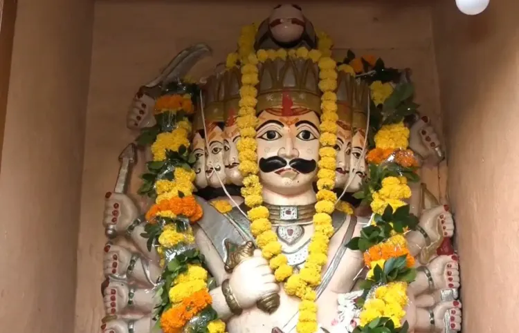 कानपुर के दशानन मंदिर में दशहरे पर होती है रावण की पूजा, साल में सिर्फ एक दिन खुलते हैं कपाट