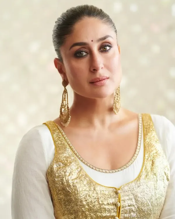How Did Kareena Kapoor, Malaika Arora, Arjun Kapoor, and Others Celebrate the Triumph of Good Over Evil on Dussehra?