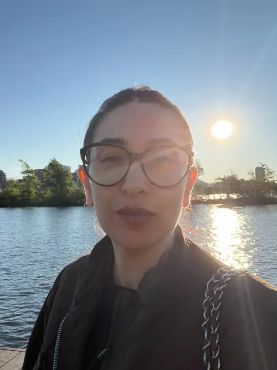 Karisma Kapoor's sunkissed lake selfie goes viral on Instagram