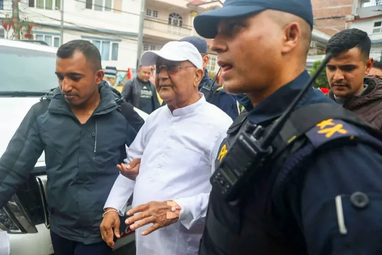 काठमांडू कोर्ट का निर्णय: ओली और लेखक को 5 दिन की न्यायिक हिरासत में भेजा गया