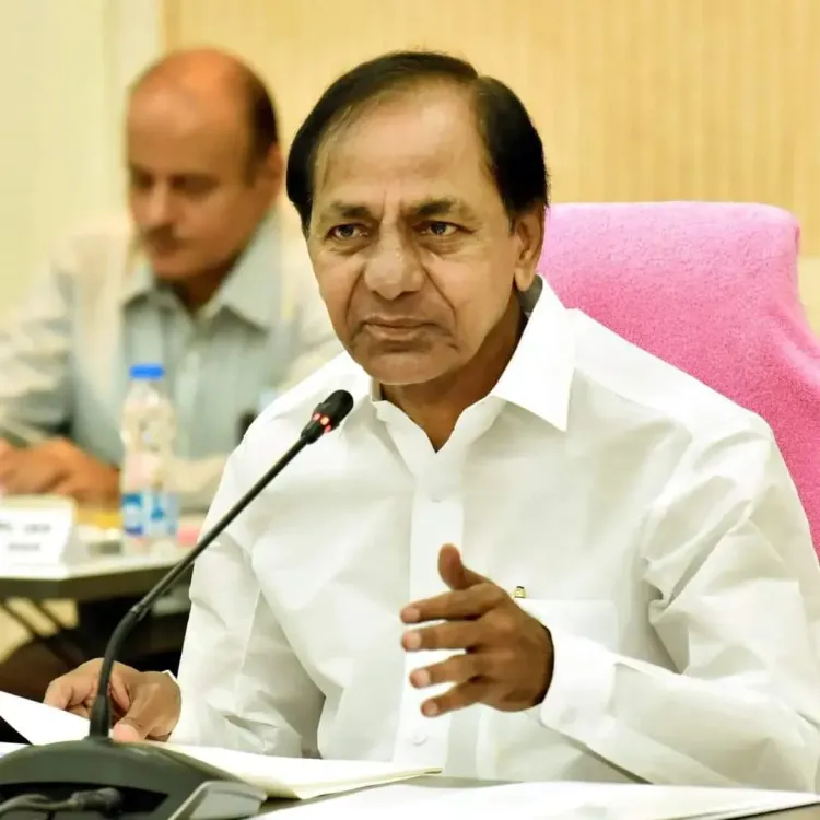 केसीआर ने यशोदा अस्पताल में पेड्डी सुदर्शन रेड्डी से की मुलाकात, जल्द स्वस्थ होने की कामना
