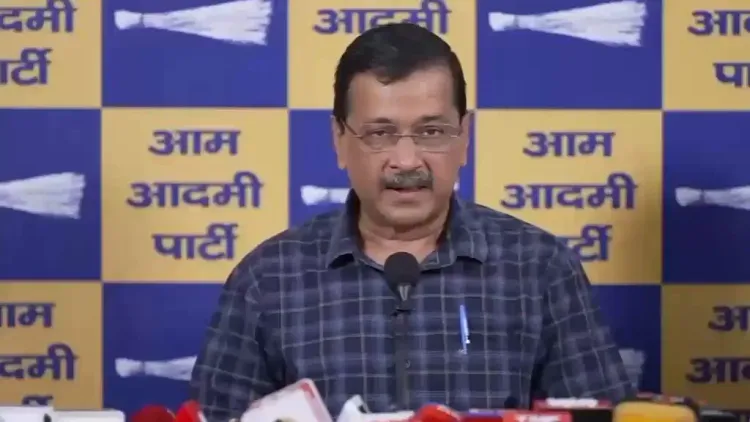 Kejriwal Calls AAP Workers to Petrol Pumps Over E20 Fuel