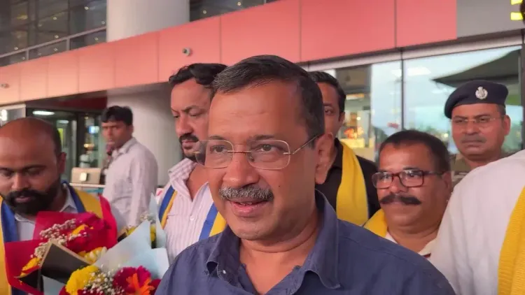 Kejriwal Demands CEC Gyanesh Kumar's Resignation Over Voter Fraud