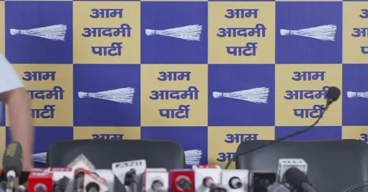 Kejriwal Questions E20 Automaker Liability at Press Conference