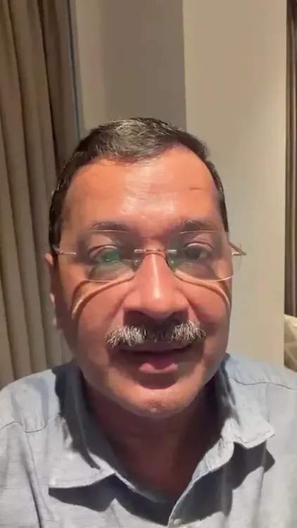 Kejriwal Slams Modi Govt's New 3-Hour Social Media Takedown Rule