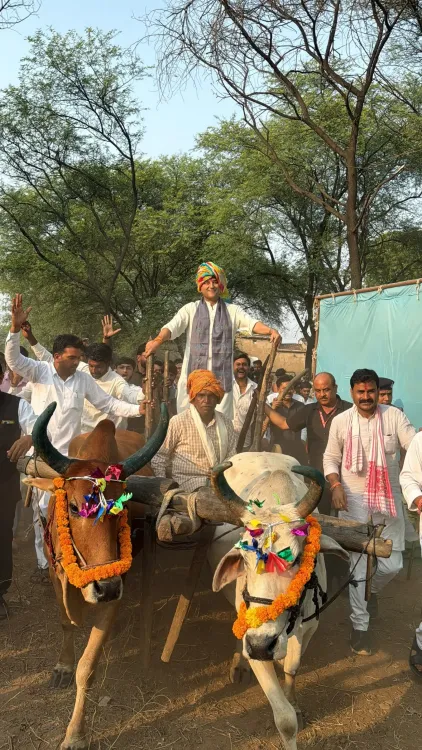 सिंधिया का सेमरखेड़ी में ग्राम चौपाल, बोले — सरकारी योजनाएं अंतिम व्यक्ति तक पहुंचें