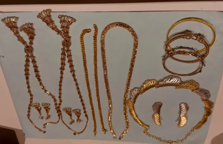 Gold worth ₹28.87 lakh seized from Kerala couple at Ahmedabad airport