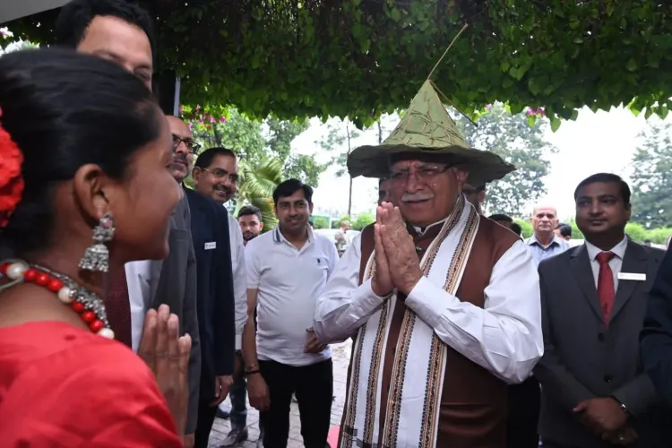 Khattar Arrives in Ranchi for Power, Swachh Bharat Review