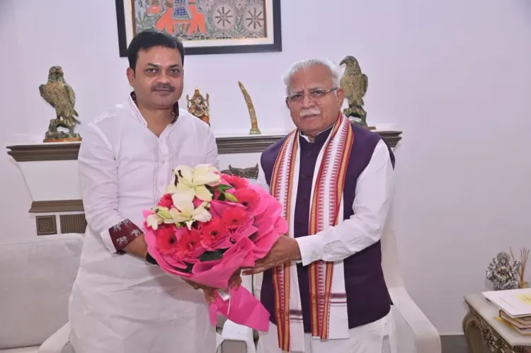 Khattar meets Bihar Minister Sanjay Singh on Mahua power issues