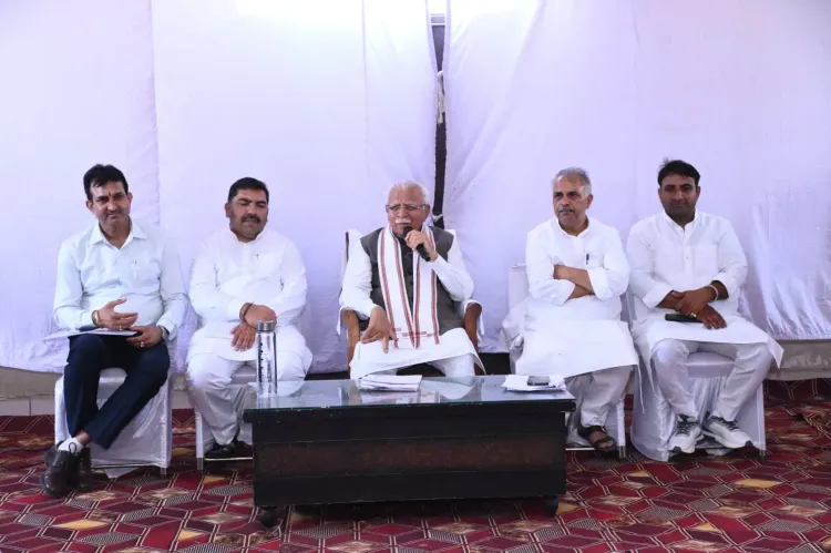 Khattar Meets Kamalpur Families in Nilokheri Outreach Drive