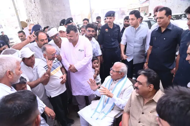 Khattar Meets Mundhal Village Families During Bhiwani Visit
