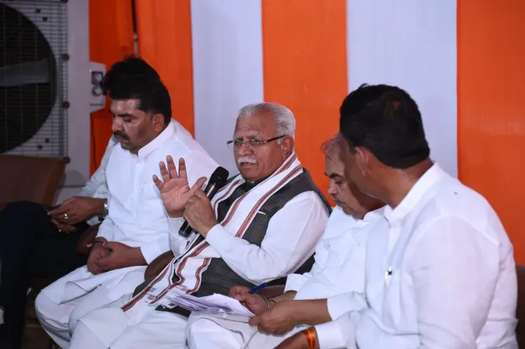 Khattar Reviews Development Works at Haibatpur Village in Nilokheri