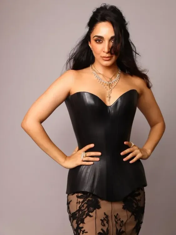 Kiara Advani hails Toxic director Geetu Mohandas as 'genius' on her birthday