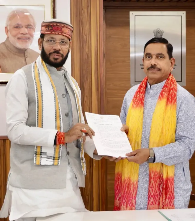 किसानों का ₹632 करोड़ लंबित भुगतान: UP मंत्री डॉ. मनोज कुमार पाण्डेय ने केंद्र से की शीघ्र राहत की मांग