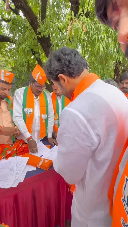 Kishan Reddy Meets BJP Workers in Hyderabad's Amberpet