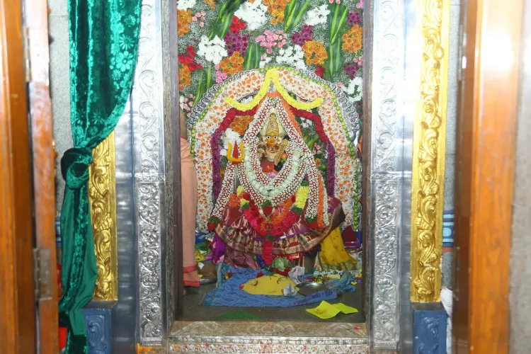Kishan Reddy Offers Prayers at Amberpet Mahankali Temple for Bonalu
