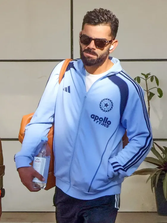 कोहली ने आईपीएल में चार्टर्ड फ्लाइट की मांग की रिपोर्ट पर मजेदार प्रतिक्रिया दी