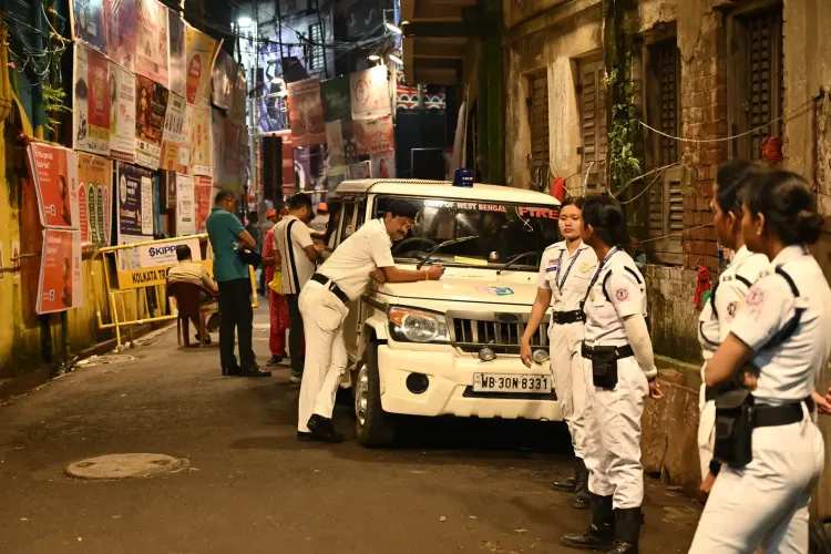 कोलकाता दुर्गा पूजा भगदड़: 19 की मौत, पुलिस ने आयोजकों समेत 7 गिरफ्तार; SIT जाँच का ऐलान