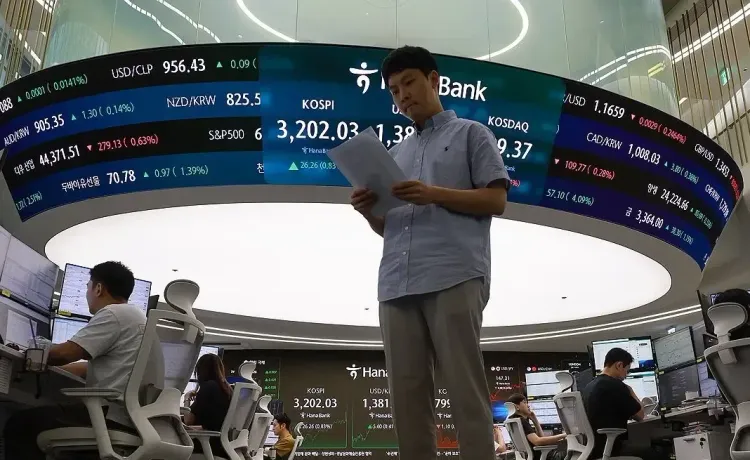 Is the KOSPI Facing a Decline Due to Valuation Concerns and US-China Trade Issues?