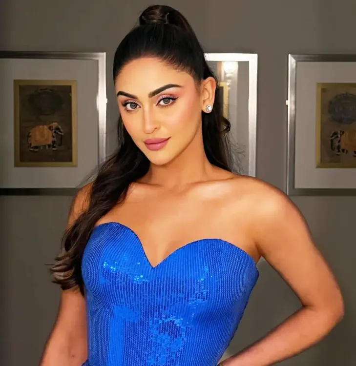 Krystle D’Souza shares how Ranveer Singh boosted her confidence on the sets of ‘Dhurandhar’