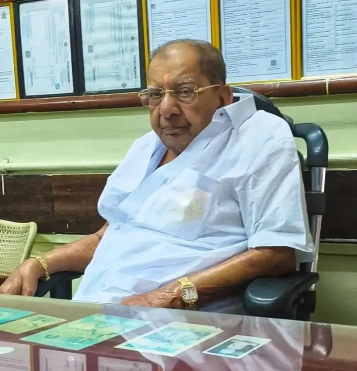 How Did K'taka Assembly Honor Veteran Leader Shamanur Shivashankarappa?