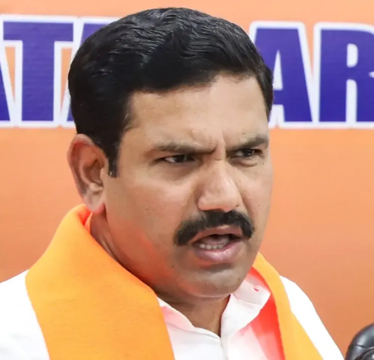 Will Karnataka BJP Protest Against Fertiliser Shortage?