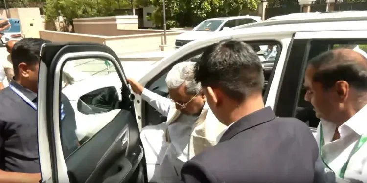 Karnataka CM crisis: Siddaramaiah reaches Delhi for high command meet; Shivakumar smiles at leadership question